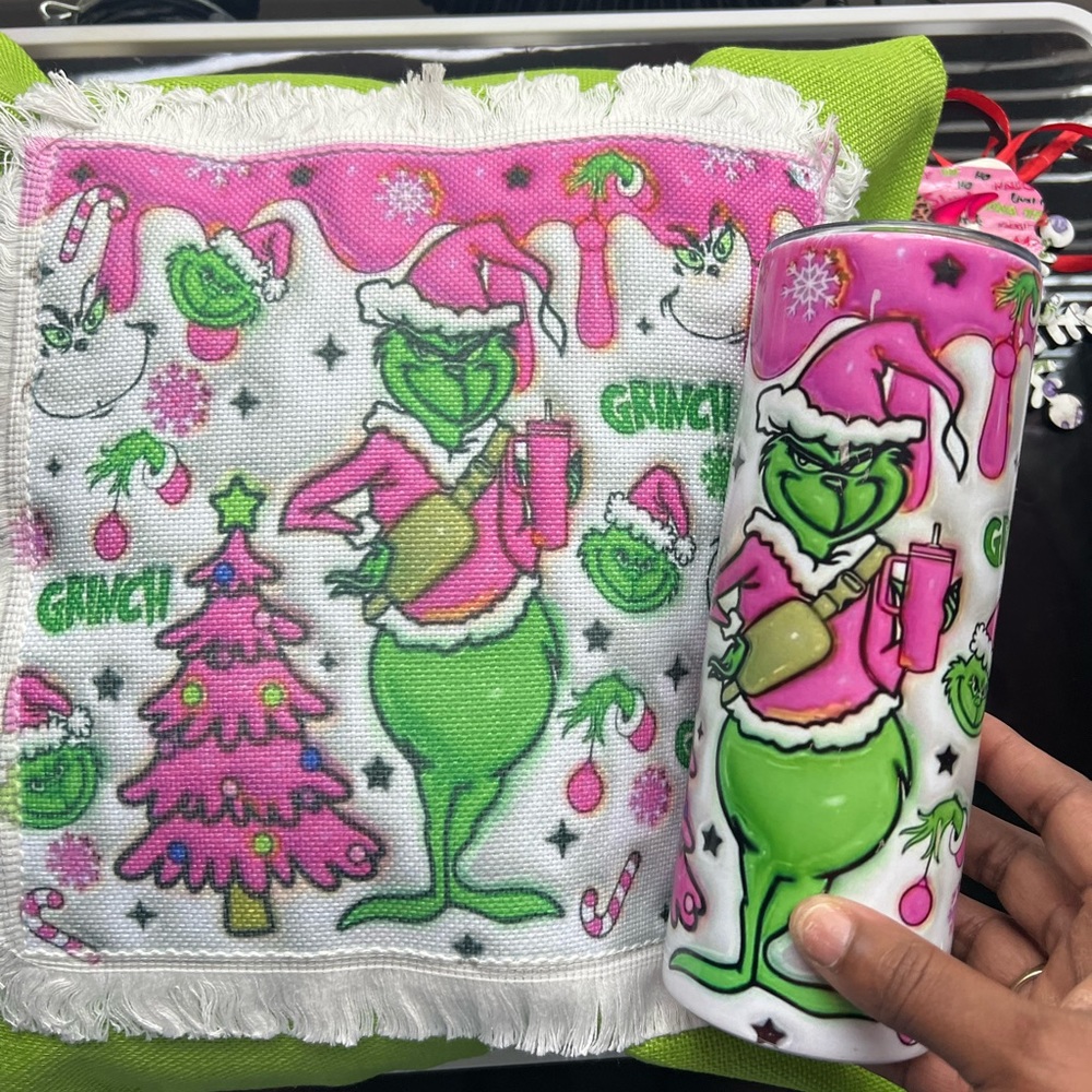 Grinch 20oz tumbler with straw